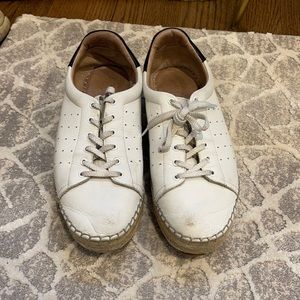 Vince Camuto is espadrille sneaker